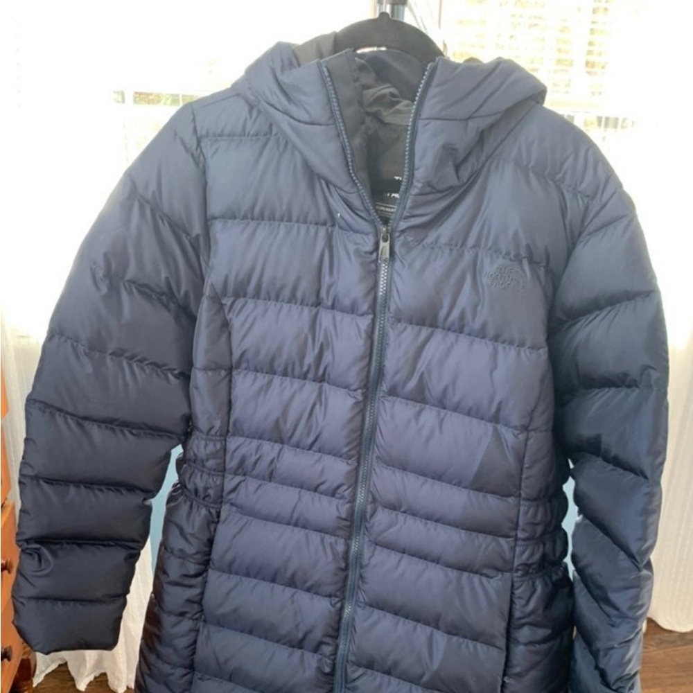Navy Blue North Face women’s parka jacket/coat size XL. 550